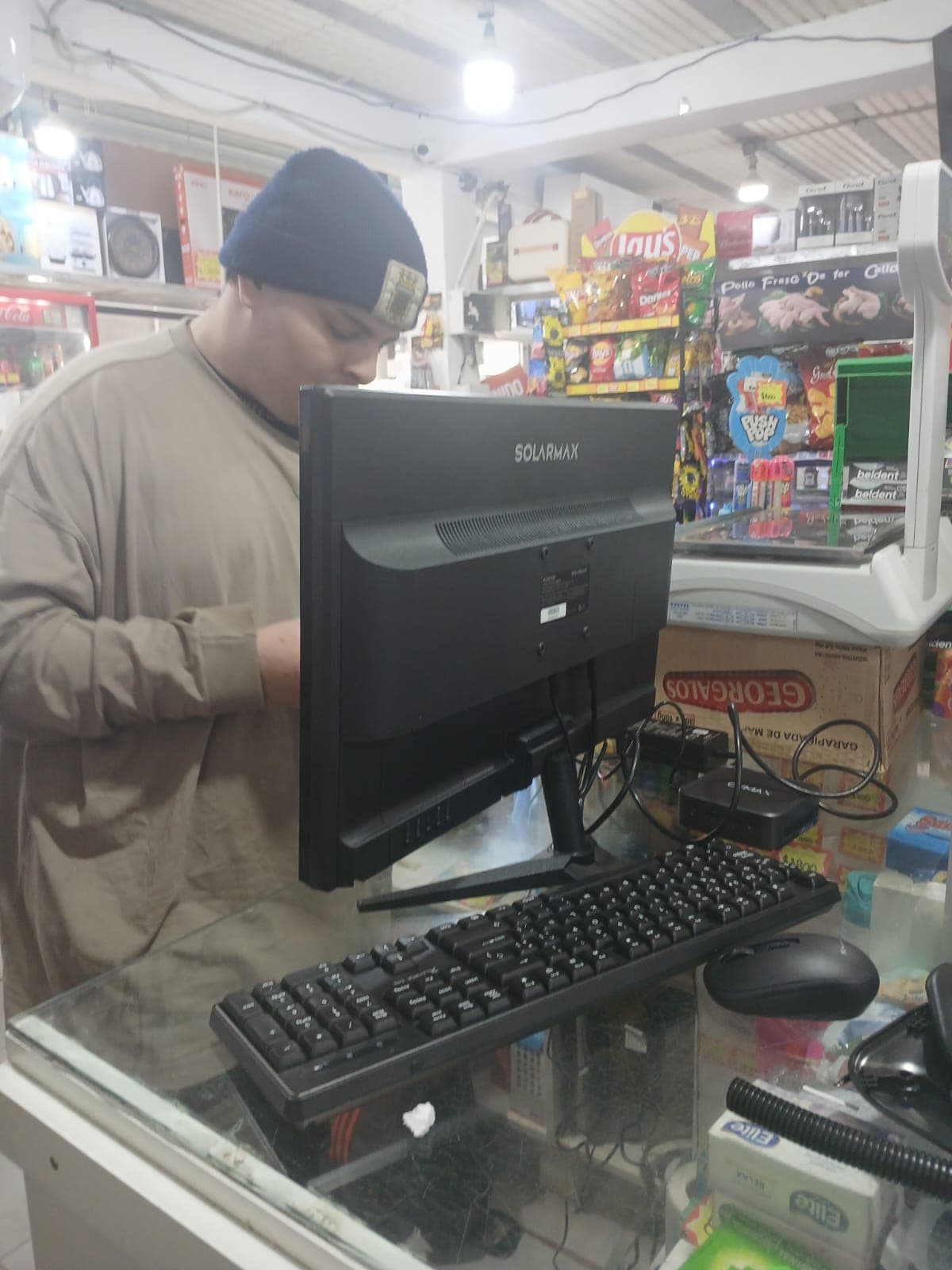 Punto de venta Tienda360 instalado en un comercio de cercanía